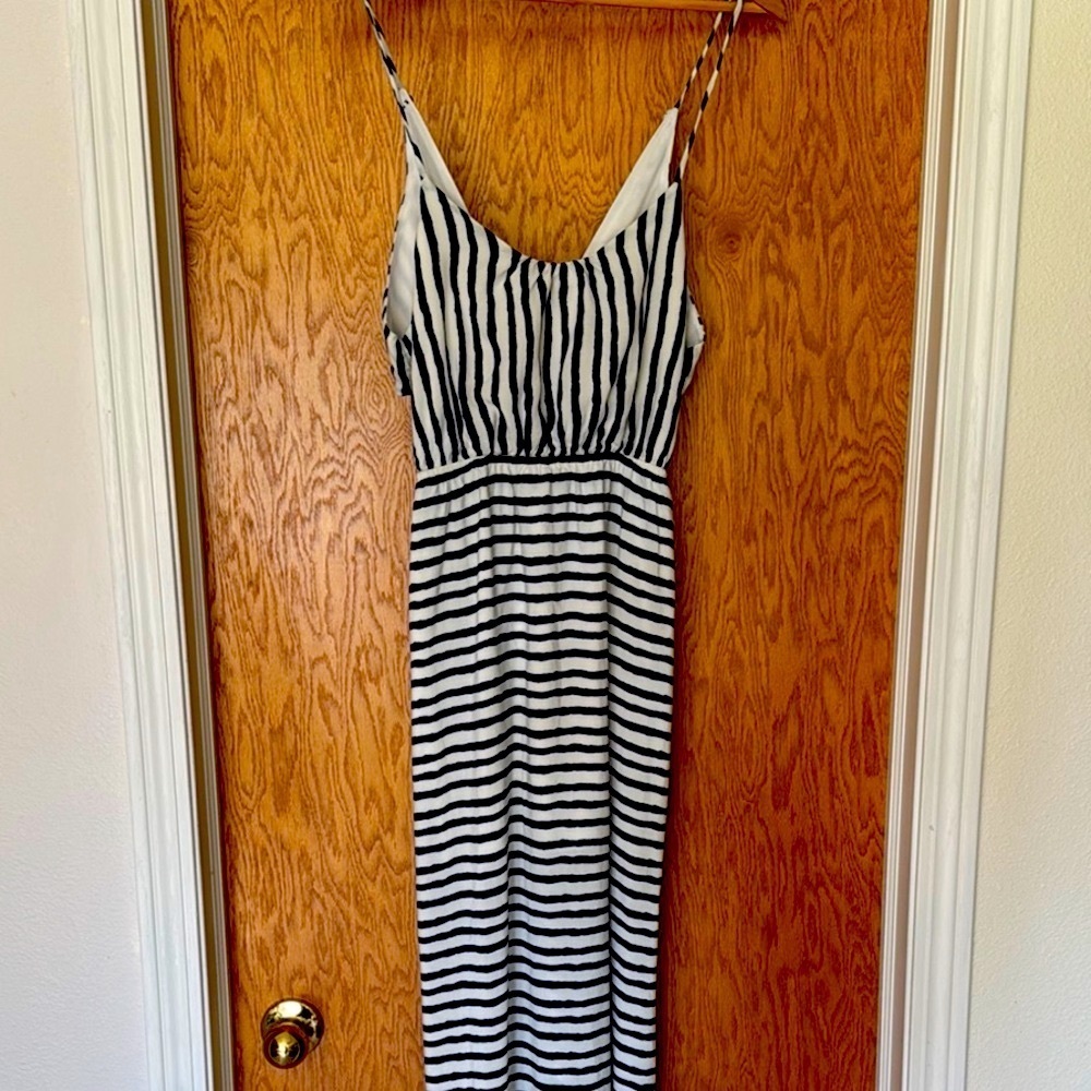 Forever 21 Navy and White Striped Maxi Dress size S